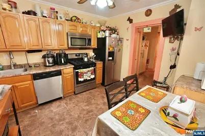 22-24 Kensington Place, East Orange, NJ 07017 - Photo 5