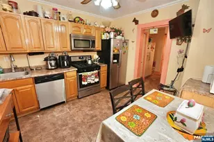 22-24 Kensington Pl, East Orange, NJ 07017 - Photo 5