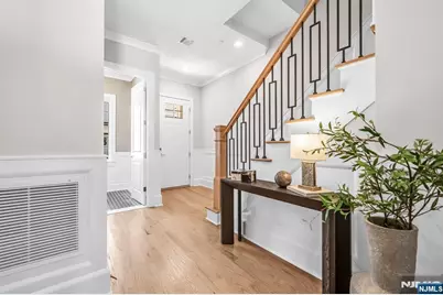 16 Gabriel Court 16 #16, Paramus, NJ 07652 - Photo 5