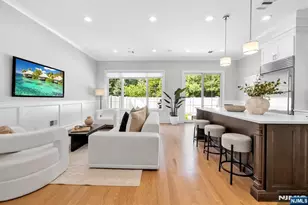 16 Gabriel Ct 16, Paramus, NJ 07652 - Photo 9