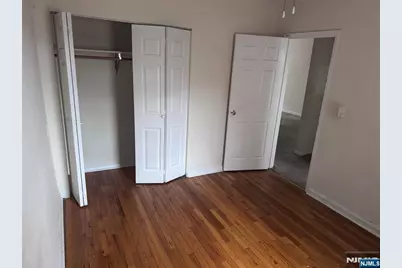 1470 W Terrace Circle 4 #4, Teaneck Township, NJ 07666 - Photo 5