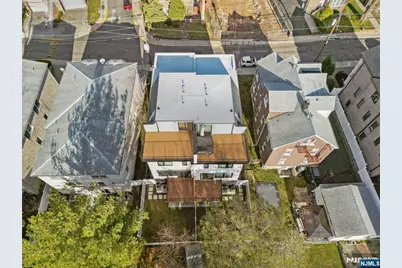 426 Aurora Avenue, Cliffside Park, NJ 07010 - Photo 35