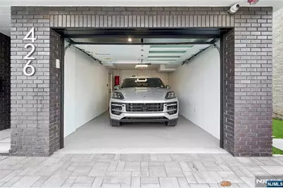 426 Aurora Avenue, Cliffside Park, NJ 07010 - Photo 29