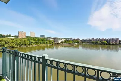 252 The Promenade 9-252 #9-252, Edgewater, NJ 07020 - Photo 23