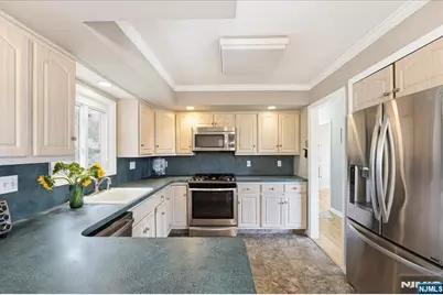 79 Truman Boulevard, Oakland, NJ 07436 - Photo 7