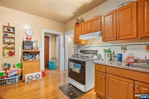 386 11th St, Newark, NJ 07107 - Photo 7