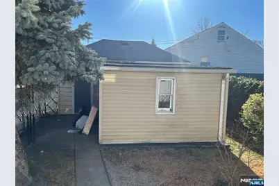 98 Dundee Avenue, Paterson, NJ 07503 - Photo 15