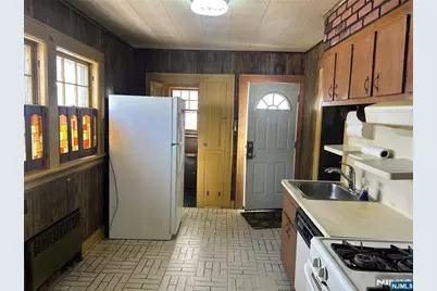 98 Dundee Avenue, Paterson, NJ 07503 - Photo 7