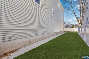 139 15th St, East Orange, NJ 07017 - Photo 45