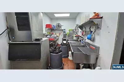 1357 16th Street, Fort Lee, NJ 07024 - Photo 11