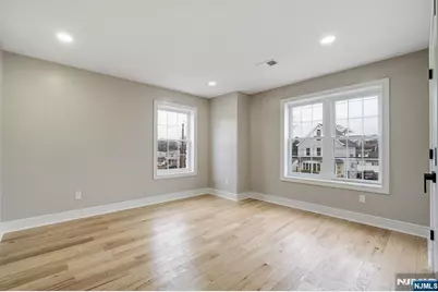 83 Madison Avenue, Rochelle Park Township, NJ 07662 - Photo 17