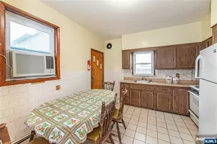 18 Van Rensselear St, Belleville, NJ 07109 - Photo 9