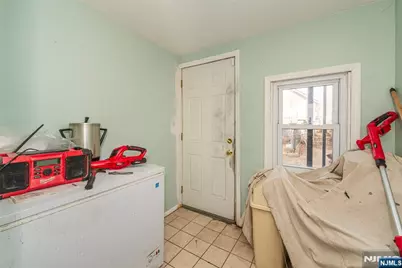 18 Van Rensselear Street, Belleville, NJ 07109 - Photo 13