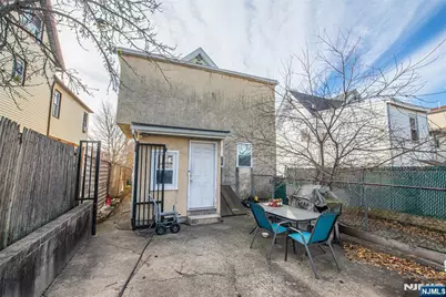 18 Van Rensselear Street, Belleville, NJ 07109 - Photo 23