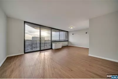 770 Anderson Avenue 15A #15A, Cliffside Park, NJ 07010 - Photo 9