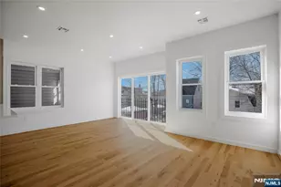 11 Voorhees, Newark, NJ 07103 - Photo 31