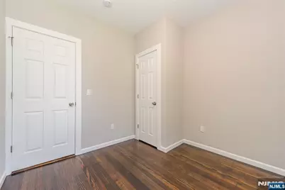 134 Knapp Avenue, Clifton, NJ 07011 - Photo 9
