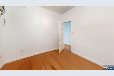 167 Valley Brook Avenue, Lyndhurst Township, NJ 07071 - Photo 21