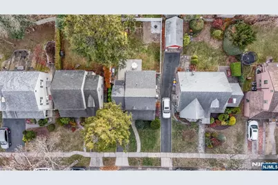 512 Tilden Avenue, Teaneck Township, NJ 07666 - Photo 9