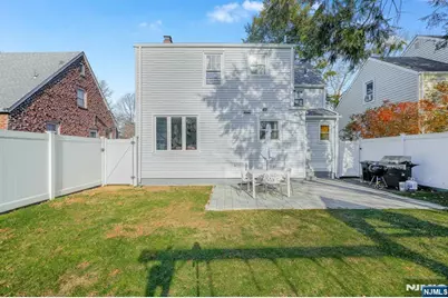 512 Tilden Avenue, Teaneck Township, NJ 07666 - Photo 7