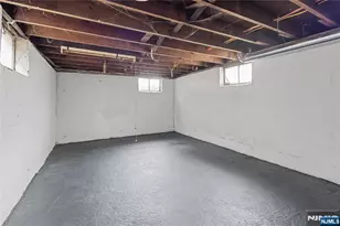 34 Emerald St, Hackensack, NJ 07601 - Photo 19