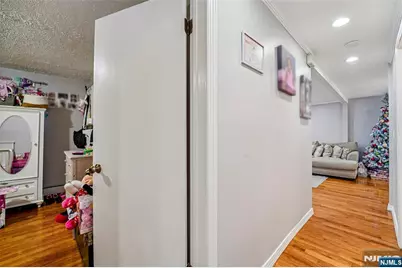 342 Lincoln Avenue, Elmwood Park, NJ 07407 - Photo 19