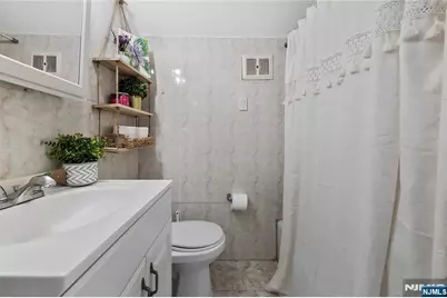 342 Lincoln Avenue, Elmwood Park, NJ 07407 - Photo 35