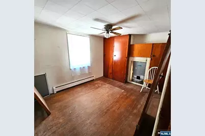 96 Woodside Avenue, Midland Park, NJ 07432 - Photo 5