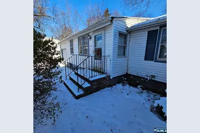 96 Woodside Avenue, Midland Park, NJ 07432 - Photo 3