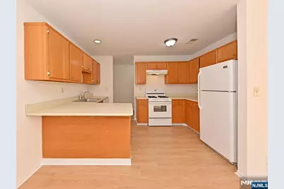 4231 Hilltop Road, Mahwah, NJ 07430 - Photo 11