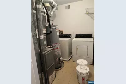 611 Lilac Lane, Mahwah, NJ 07430 - Photo 11