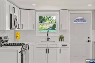91 Main St, Milltown, NJ 08850 - Photo 17