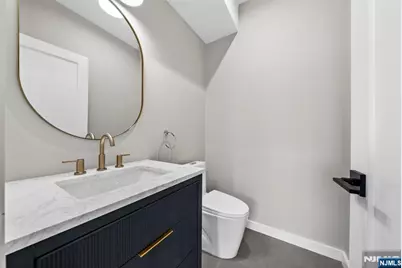 74 Liberty Place, Palisades Park, NJ 07650 - Photo 9