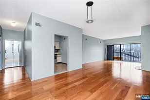 390 Gorge Road 402, Cliffside Park, NJ 07010 - Photo 11