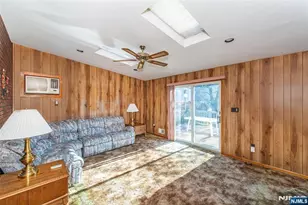 48 Center Ct, Garfield, NJ 07026 - Photo 9