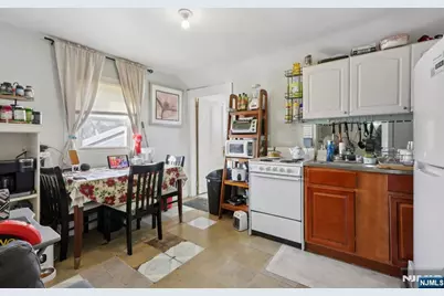 39 Thomas Street, Paterson, NJ 07503 - Photo 9