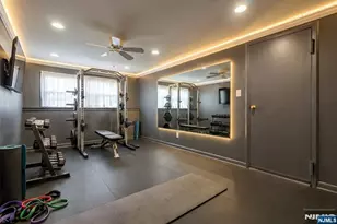 295 Georgian Dr, Paramus, NJ 07652 - Photo 39