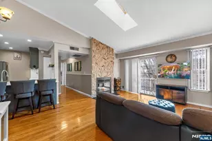 753 Summer 3D, Newark, NJ 07104 - Photo 3