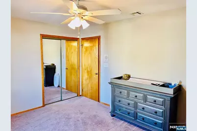 239 Wallington Avenue, Wallington, NJ 07057 - Photo 15