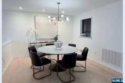 272 Belmont Place 272 #272, Mahwah, NJ 07430 - Photo 9