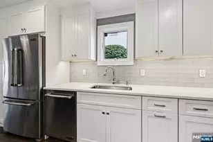 746 Undercliff Ave B, Edgewater, NJ 07020 - Photo 15