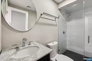 746 Undercliff Ave B, Edgewater, NJ 07020 - Photo 35