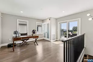 746 Undercliff Ave B, Edgewater, NJ 07020 - Photo 43