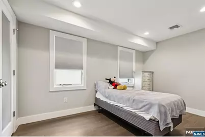 746 Undercliff Avenue B #B, Edgewater, NJ 07020 - Photo 29