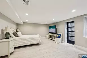 746 Undercliff Ave B, Edgewater, NJ 07020 - Photo 41