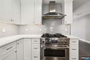 746 Undercliff Ave B, Edgewater, NJ 07020 - Photo 13