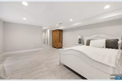 746 Undercliff Avenue B #B, Edgewater, NJ 07020 - Photo 37