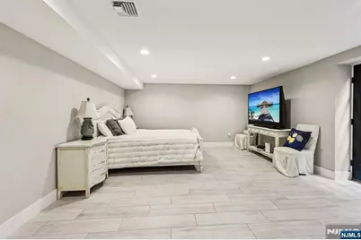 746 Undercliff Avenue B #B, Edgewater, NJ 07020 - Photo 39