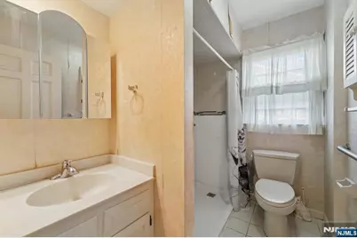 55 Victor Place, Hawthorne, NJ 07506 - Photo 17