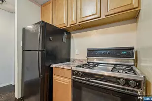 555 North 19W, Fort Lee, NJ 07024 - Photo 7